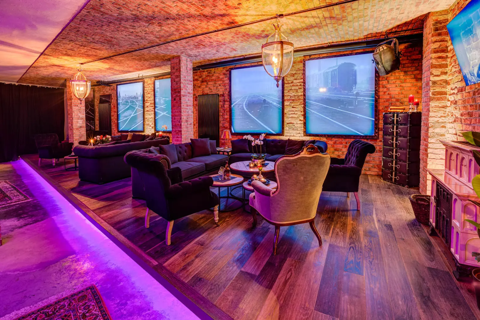Lounge mit Screens